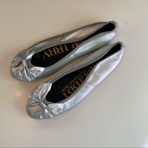 Sam & Libby Silver Bow Flats Size 9 NEW